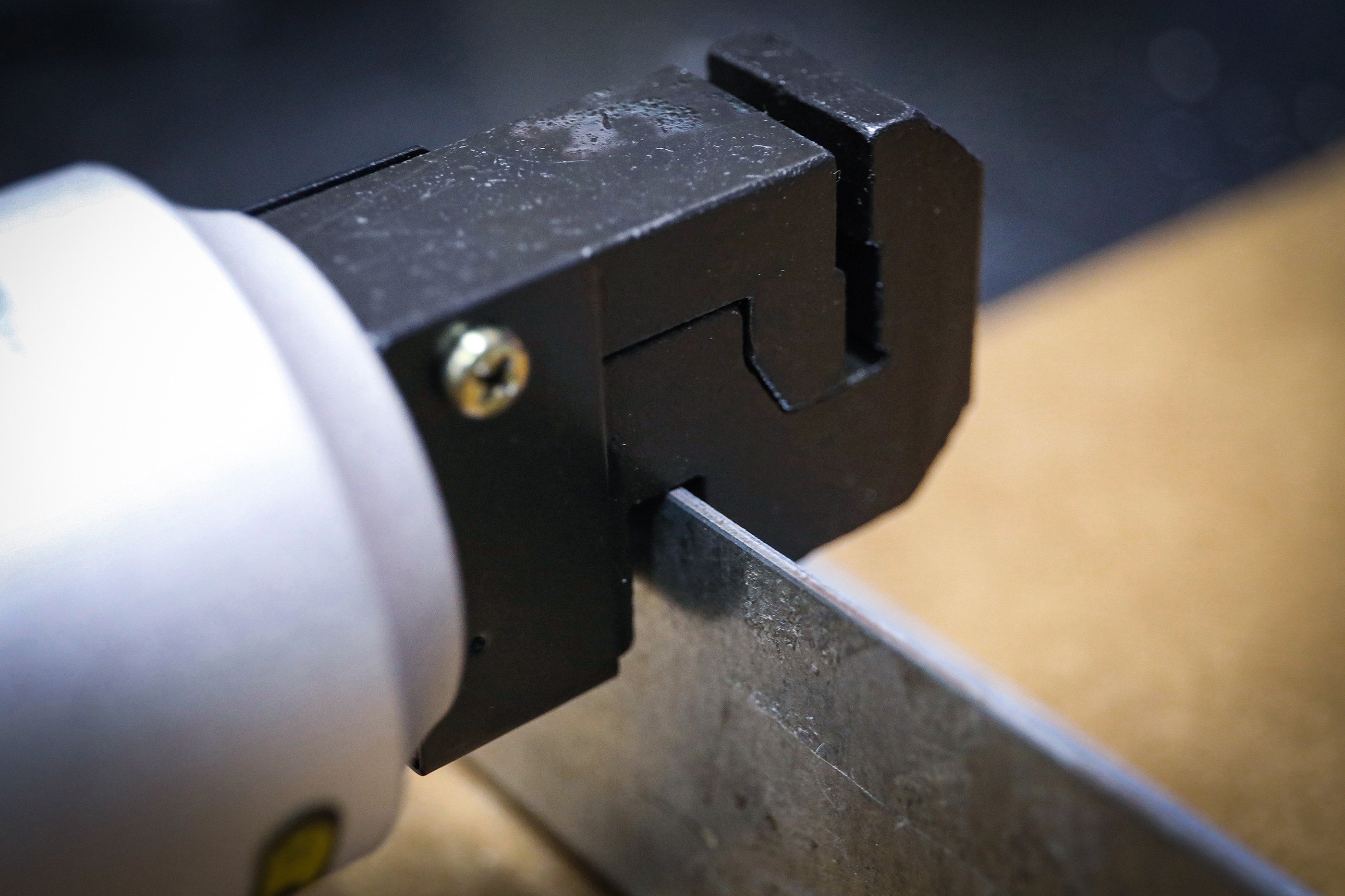 BGS Druckluft-Loch- und Absetzzange