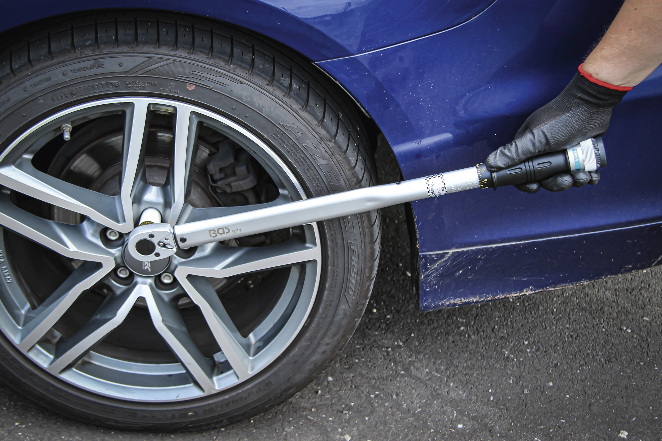 BGS Drehmomentschlüssel | Abtrieb Außenvierkant 12,5 mm (1/2") | 70 - 350 Nm