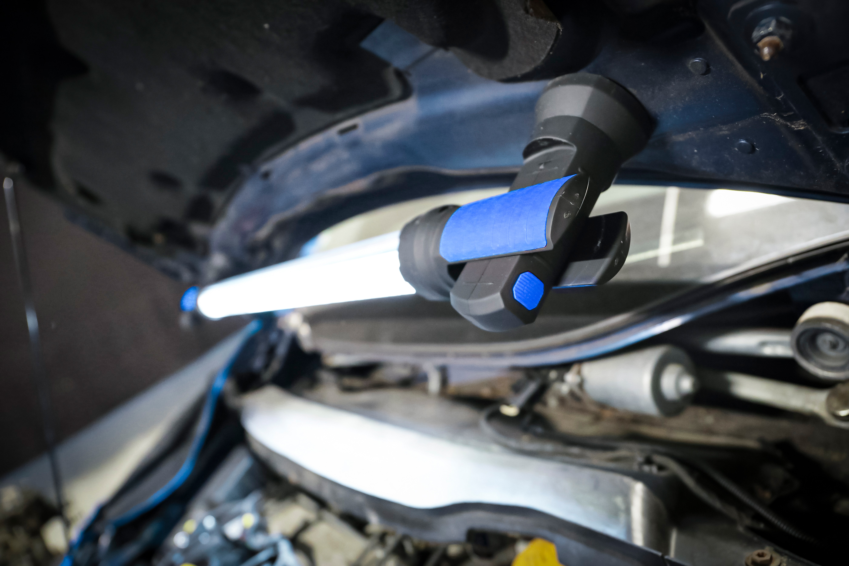 BGS LED-Motorhauben-Leuchte mit Akku
