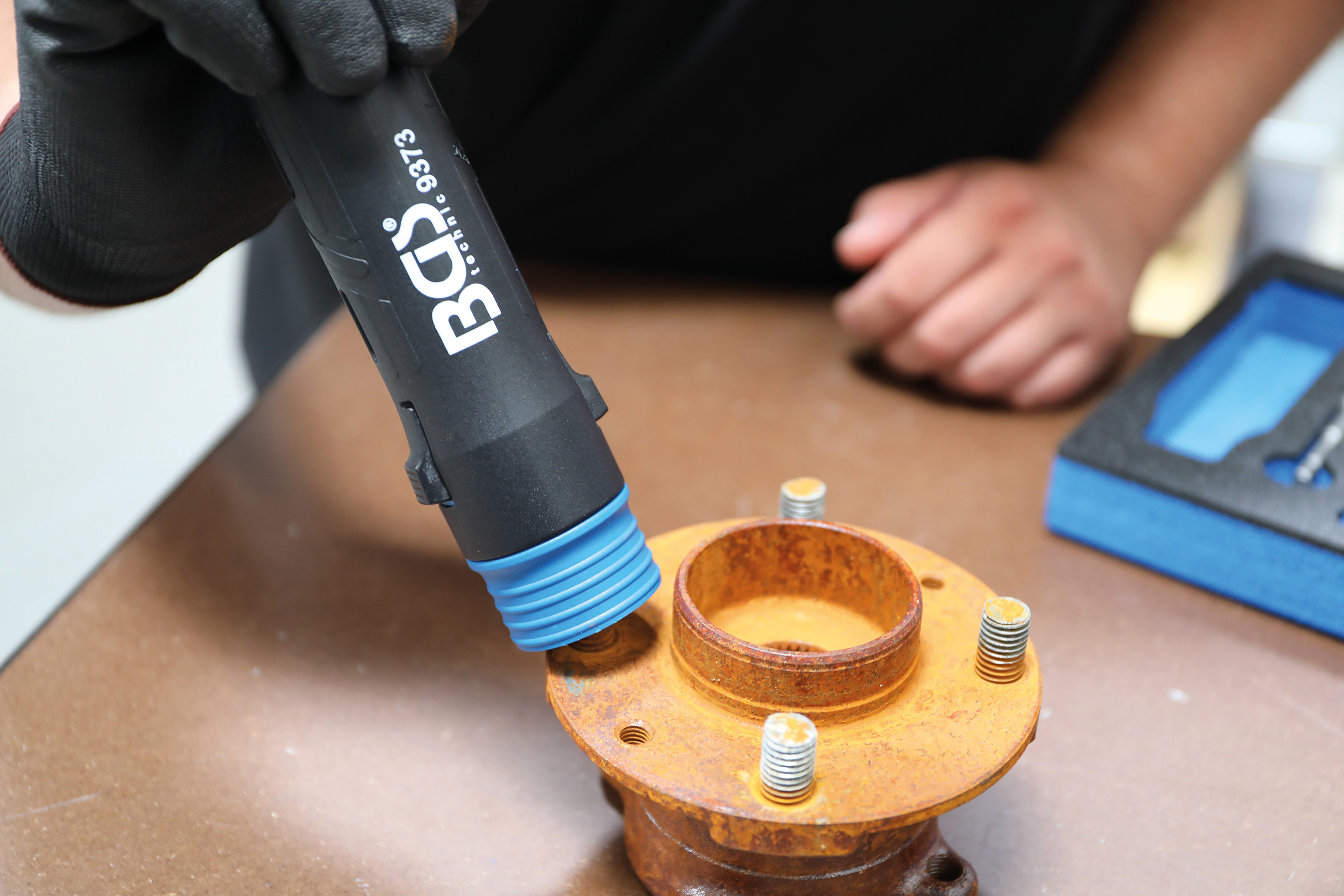 BGS Werkstattwageneinlage 1/6: Reinigungsbürsten-Satz für Stehbolzen und Radmutternbolzen