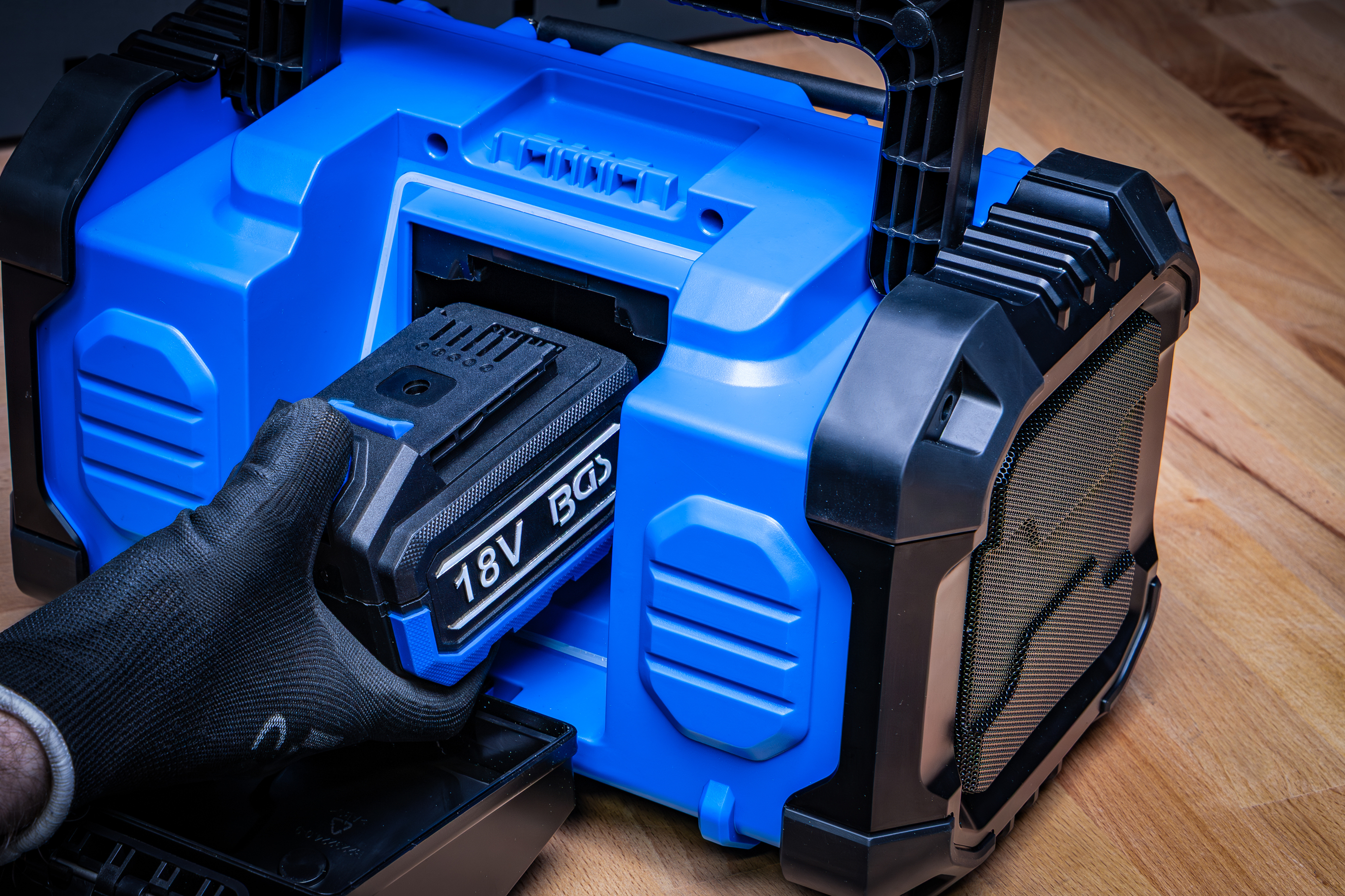 BGS Akku-DAB Radio | Hybrid | 18 V und 230 V | ohne Akku